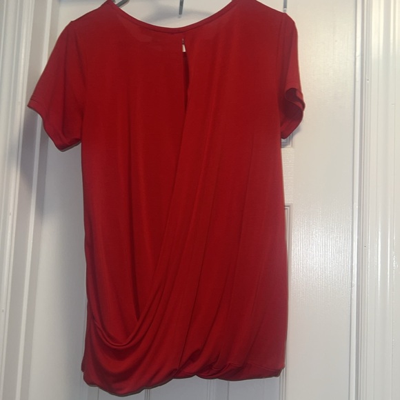 Open twist back tee from Buckle - Picture 2 of 3